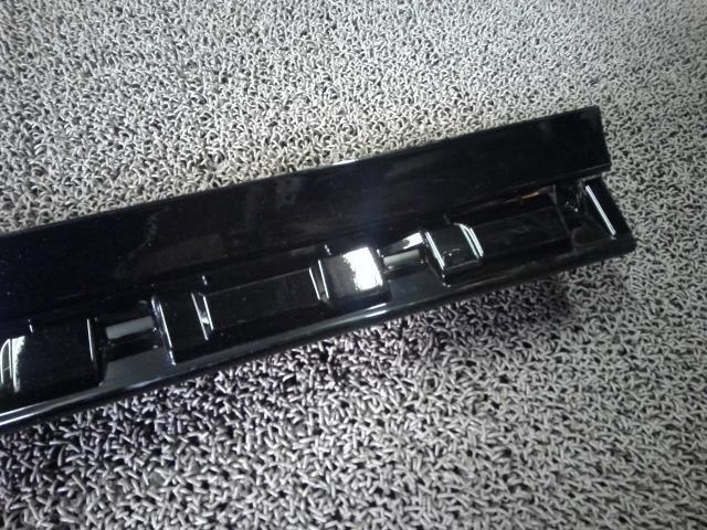 Front Left Door Protector TOYOTA vellfire 2016 DBA-AGH30 — photo 4