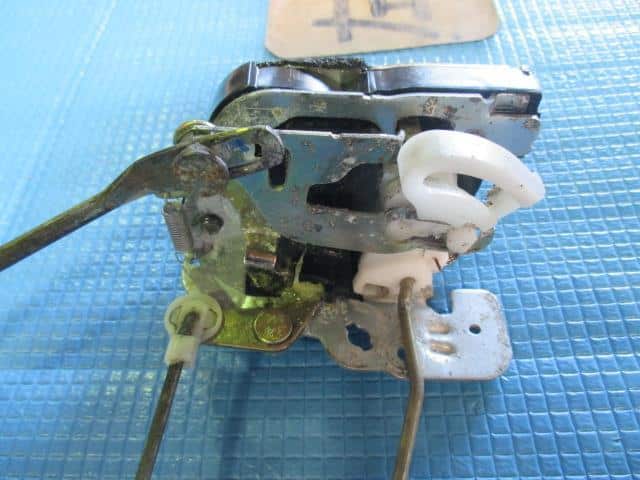 Front Left Door Lock Actuator SUZUKI Twin 2003 UA-EC22S 8220280H10 — photo 4