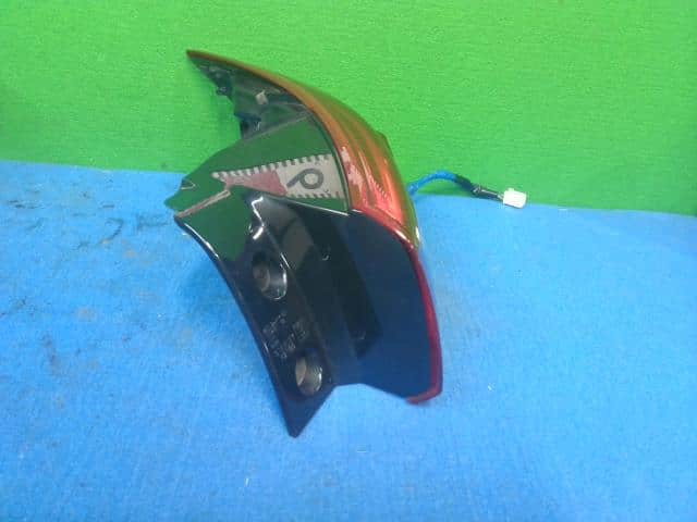 Right Tail Light MAZDA 2015 LDA-DK5AW DB2S51150F — photo 3