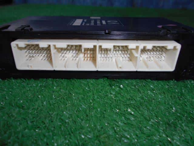 Engine Control Unit SUBARU Forester 2014 DBA-SJ5 1127002025 — photo 4