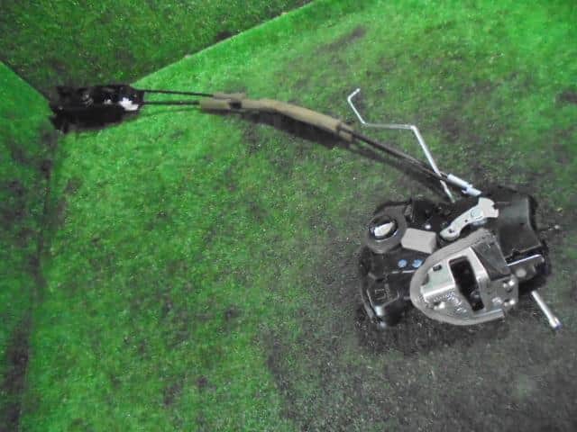 Front Left Door Lock Actuator HONDA N BOX 2013 DBA-JF1 — photo 2