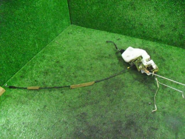 Front Left Door Lock Actuator MITSUBISHI Lancer Cedia 2002 TA-CS5W — photo 2