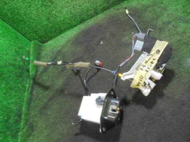 Front Left Door Lock Actuator HONDA Odyssey 2005 ABA-RB1 — photo 2