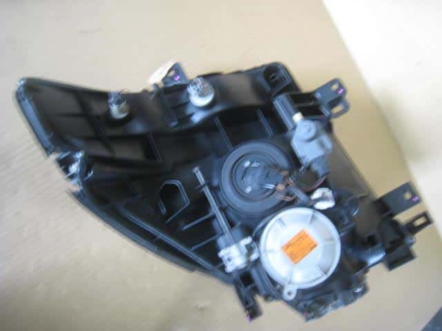 Left Headlight NISSAN Elgrand 2002 UA-E51 — photo 5