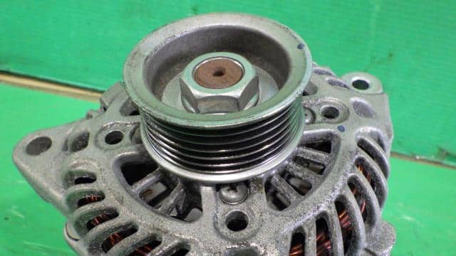 Alternator HONDA Fit 2014 DBA-GK3 — photo 2