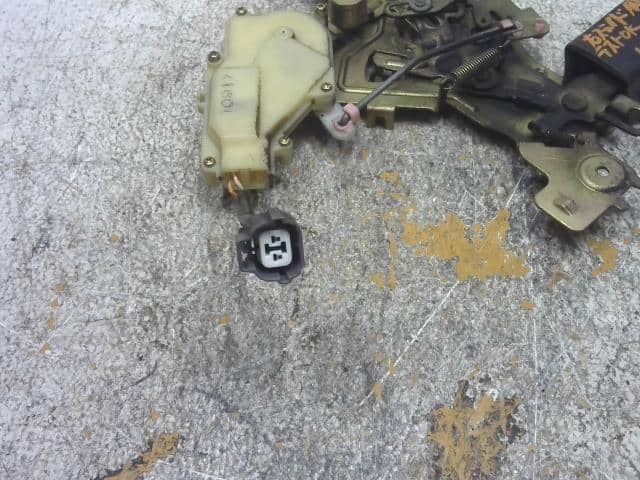 Rear Right Door Lock Actuator HONDA Acty 2003 UE-HH5 — photo 2