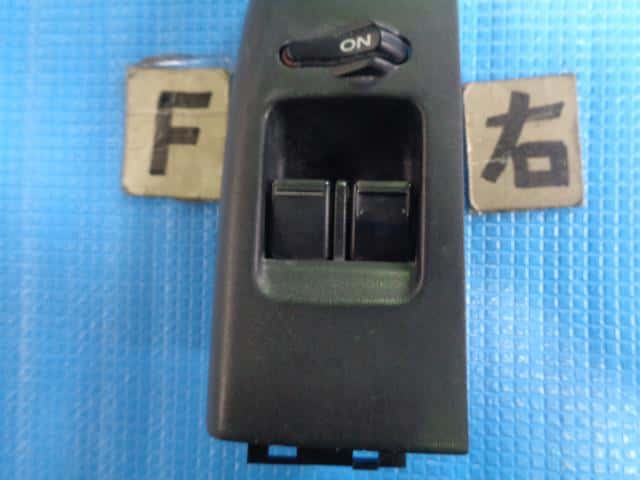 Power Window Switch HONDA Vamos 2002 LA-HM2 — photo 3