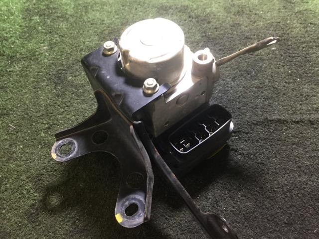ABS Actuator TOYOTA Succeed 2014 DBE-NCP55 — photo 1