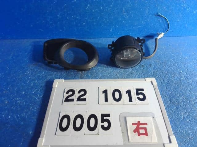 Right Fog Light SUZUKI Wagon R 2008 CBA-MH23S 3550063J11 — photo 1