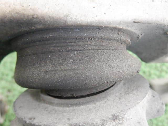 Front Right Knuckle Hub Assembly NISSAN Fairlady Z 2003 UA-Z33 — photo 5