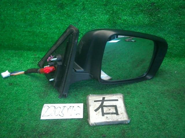 Right Side Mirror NISSAN Serena 2010 DBA-FNC26 — photo 4