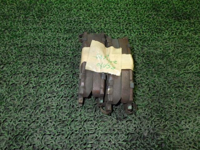 Front Brake Pads TOYOTA Vitz 2005 DBA-KSP90 — photo 1