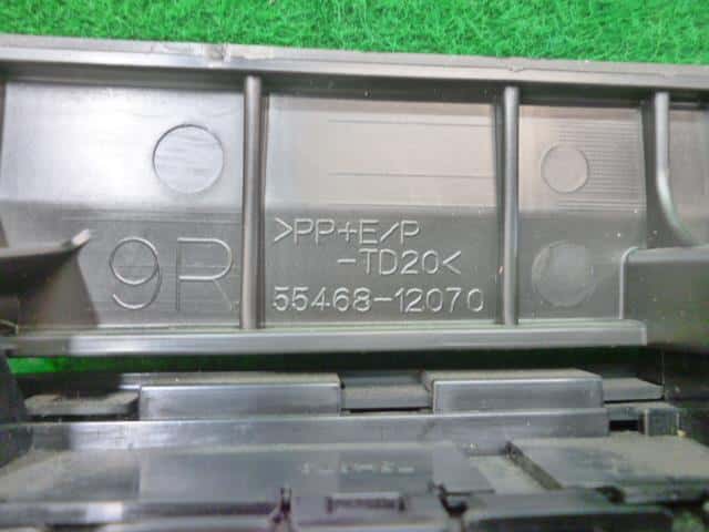 A/C Control Panel TOYOTA Auris 2016 DAA-ZWE186 — photo 5