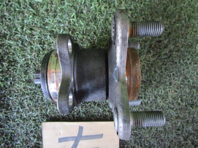 Rear Wheel Hub DAIHATSU Mira 2009 DBA-L275S — photo 3