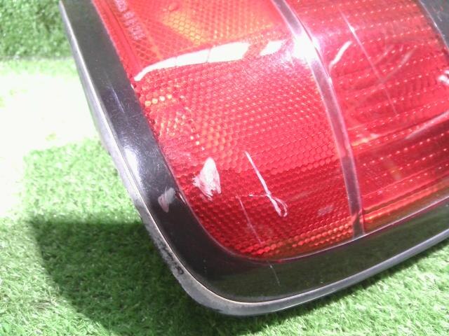 Right Tail Light TOYOTA Hiace 2001 GF-RZH101 — photo 6