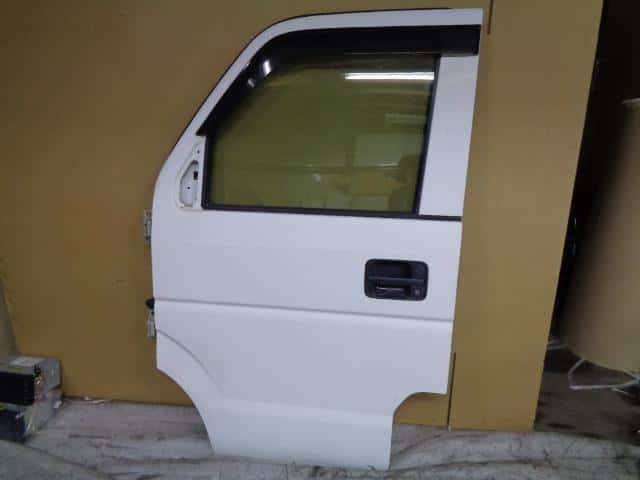 Front Left Door Assembly SUZUKI Every 2005 EBD-DA64V 6800268H00 — photo 1