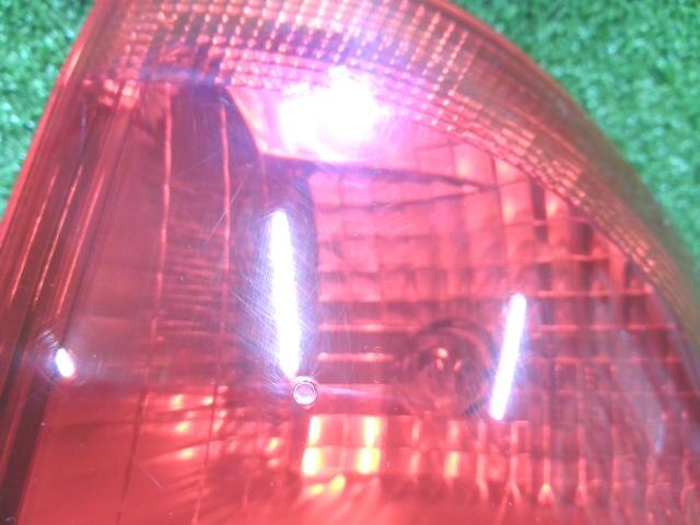 Right Tail Light TOYOTA Corolla Fielder 2000 TA-NZE124 — photo 3
