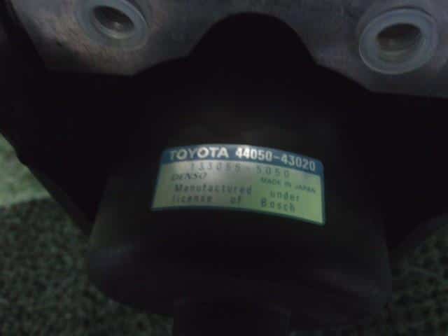 ABS Actuator TOYOTA Comfort 2004 ABA-YXS11 — photo 3