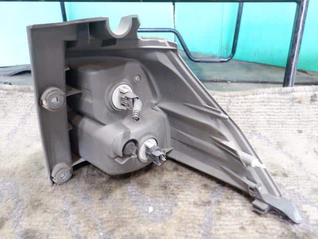 Left Tail Light HONDA Step Wagon 2007 DBA-RG1 — photo 4