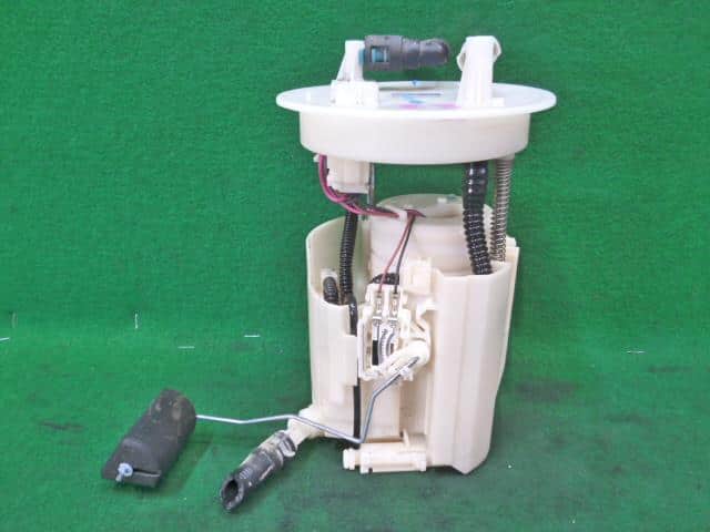 Fuel Pump HONDA Fit 2016 DAA-GP6 — photo 1