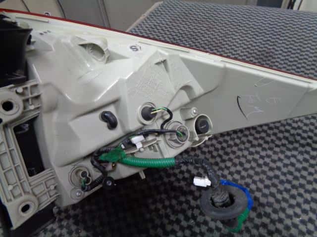 Left Tail Light HONDA Insight 2009 DAA-ZE2 — photo 2