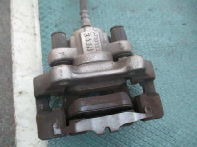 Rear Left Caliper BMW 1 Series 2011 DBA-1A16 — photo 3
