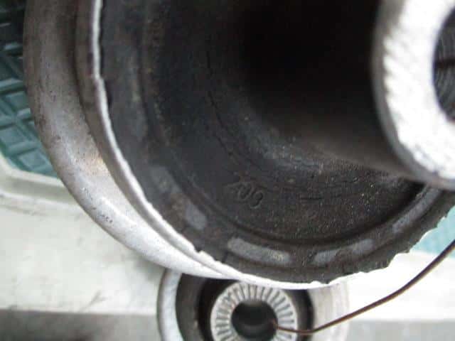 Front Right Lower Control Arm BMW 1 Series 2011 DBA-1A16 — photo 2