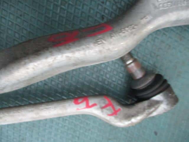 Front Right Lower Control Arm BMW 1 Series 2011 DBA-1A16 — photo 3