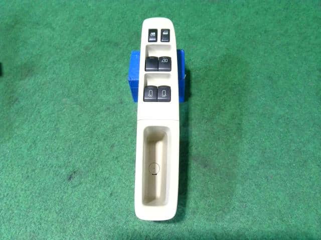 Power Window Switch NISSAN Elgrand 2005 CBA-NE51 — photo 1