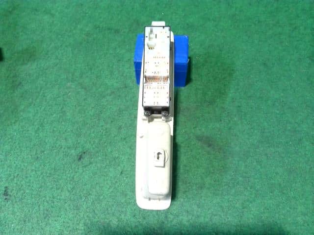 Power Window Switch NISSAN Elgrand 2005 CBA-NE51 — photo 2