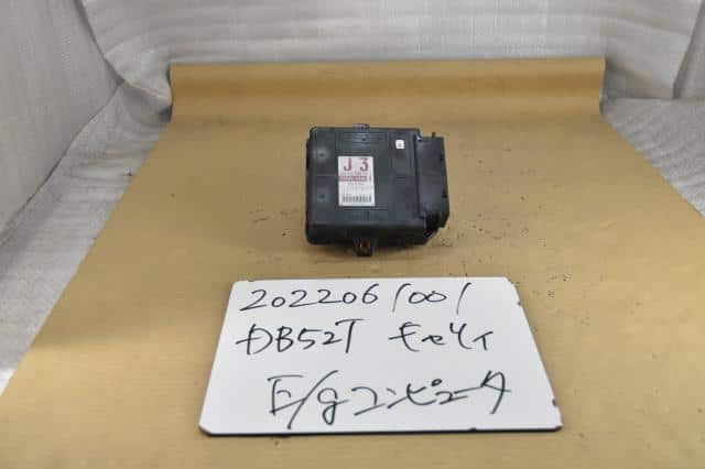 Engine Control Unit SUZUKI Carry 1999 GD-DB52T 3392060H50 — photo 1