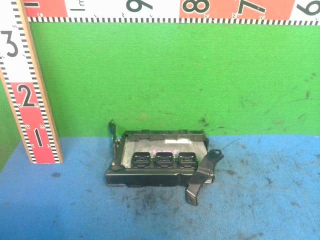 Engine Control Unit HONDA Insight 2009 DAA-ZE2 — photo 1