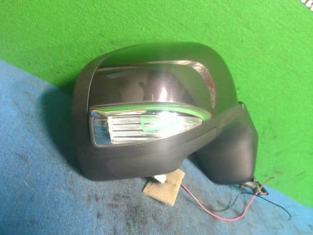 Right Side Mirror NISSAN Note 2013 DBA-NE12 — photo 2