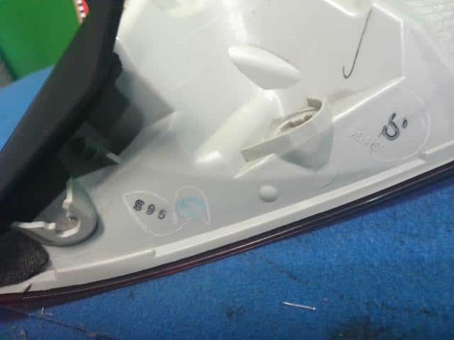 Right Tail Light HONDA Insight 2009 DAA-ZE2 — photo 5