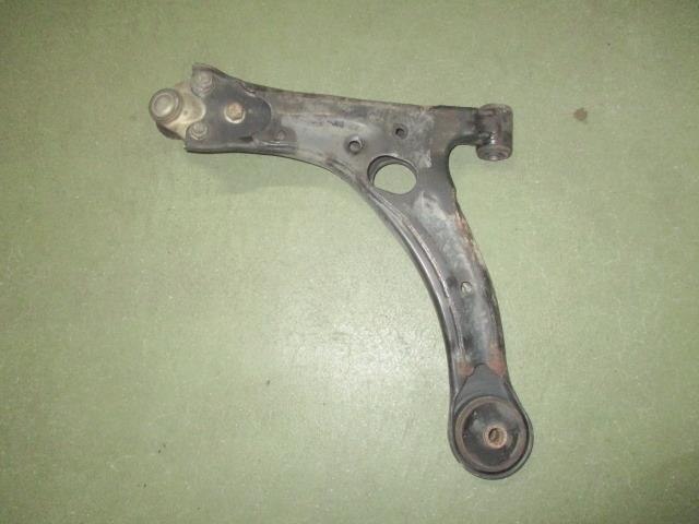Front Right Lower Control Arm TOYOTA Wish 2008 CBA-ZNE14 — photo 5