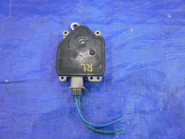 Rear Left Door Lock Actuator SUZUKI Every 2007 EBD-DA64V 8230268H01 — photo 2