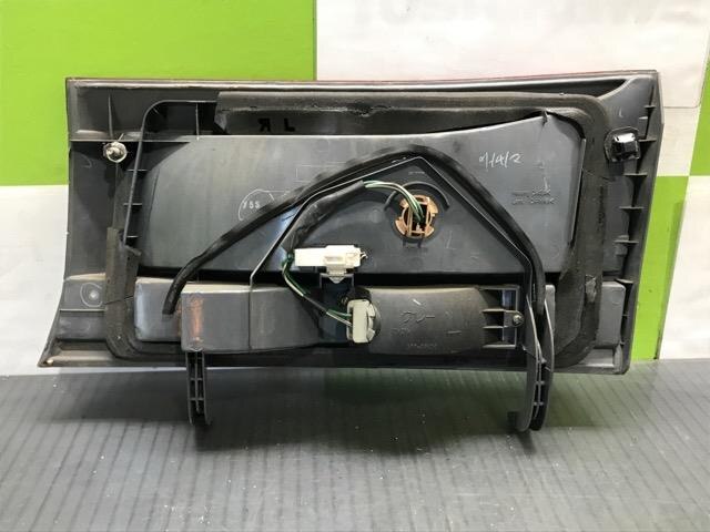 Left Finish Panel TOYOTA Regius 1997 KD-KCH40 — photo 3