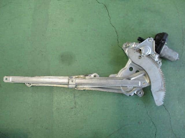 Front Left Door Regulator SUZUKI Lapin 2010 DBA-HE22S 8340263J70 — photo 1
