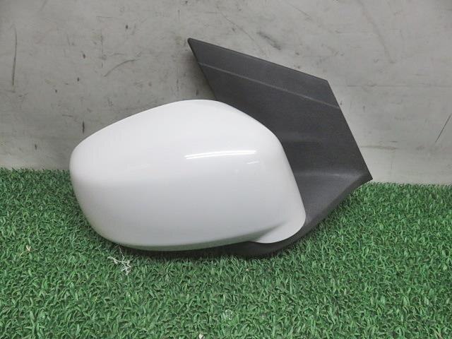 Right Side Mirror NISSAN Ad 2014 DBF-VZNY12 — photo 1