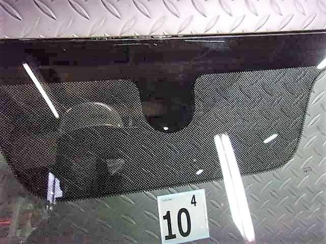 Front Windshield NISSAN March 2003 UA-AK12 — photo 2