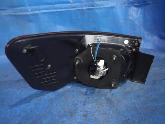 Right Tail Light TOYOTA Avensis 2016 DBA-ZRT272 — photo 2