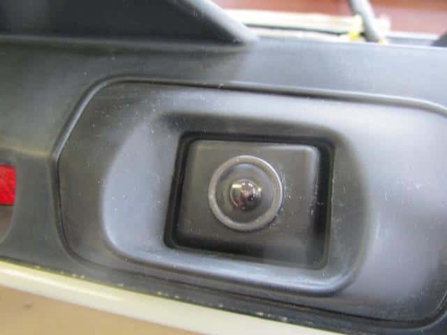 Rear Spoiler NISSAN Elgrand 2004 CBA-MNE51 — photo 7