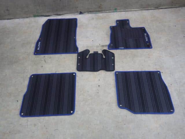 Floor Mat NISSAN Note 2017 DAA-HE12 — photo 1