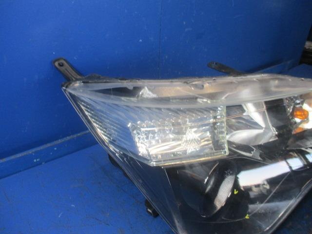 Right Headlight TOYOTA Spade 2012 DBA-NCP141 — photo 3
