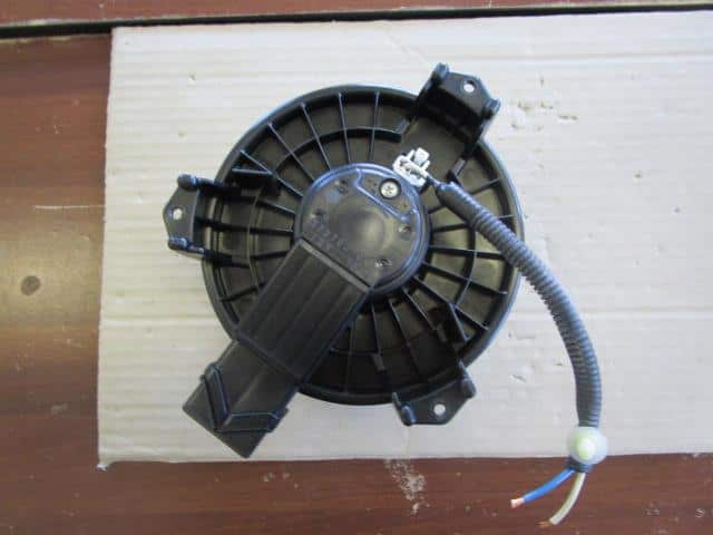Blower Motor HONDA Fit 2007 DBA-GE6 — photo 1