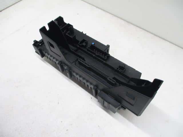 Fuse Box MERCEDES-BENZ Benz e class 2011 DBA-212256C — photo 2