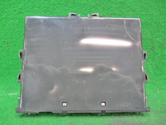 Control Unit TOYOTA Noah 2016 DBA-ZRR80 — photo 3