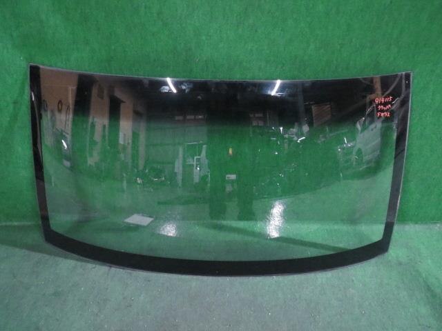 Front Windshield NISSAN Clipper 2008 CBA-U71 — photo 1