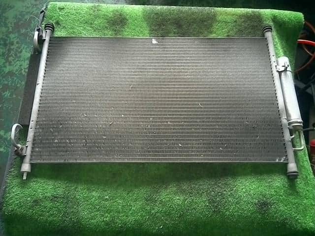 Condenser HONDA Step Wagon 2010 DBA-RK1 — photo 1
