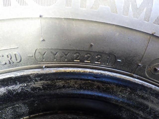 Tire/Wheel Assembly ISUZU 1996 KC-NKR71EA — photo 2
